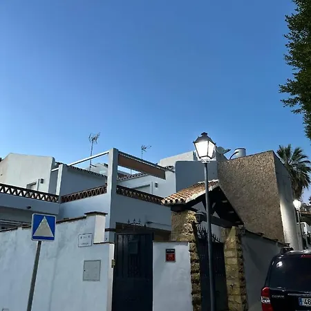 Calida Semesterbostad Coín